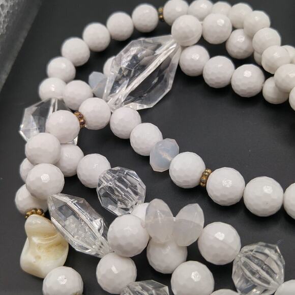 Vintage White Clear Glass Bead Necklace, Shell Flower Pendant, 27 Inches - Picture 10 of 10